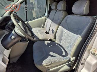 Renault Trafic Trafic New (FL), Van, 2001 / 2014 2.5 dCi 16V 135 picture 14