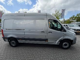 Mercedes eSprinter  picture 18