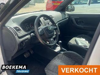 Skoda Fabia 1.4 RS 179PK DSG Open-dak Navigatie Clima picture 11