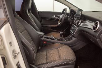 Mercedes Cla-klasse 180 Shooting Brake Airco Leer picture 21