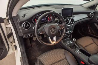 Mercedes Cla-klasse 180 Shooting Brake Airco Leer picture 5