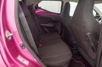 Toyota Aygo 1.0 VVT-i 77.320 km x-cite picture 24
