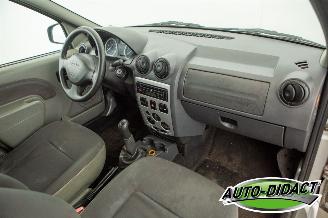 Dacia Logan 1.6-16V Lauréate 7p. picture 14