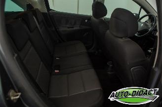 Peugeot 207 SW 1.6 VTi XS Première picture 19