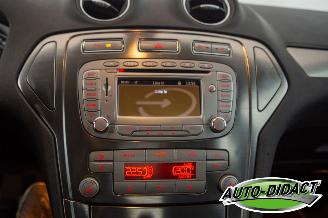 Ford Mondeo 2.0-16V Limited Clima Navi picture 9