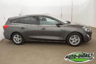 Ford Focus 1.0 EcoBoost Clima Navi Trend Edition Business picture 38