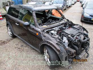 Mini Mini Clubman (R55) Combi 1.6 Cooper D (DV6TED4(9HZ)) [80kW]  (10-2007/02-20=
10) picture 2