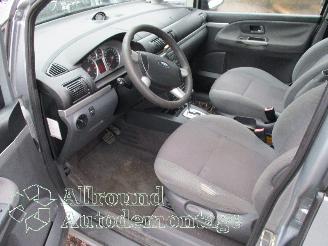 Ford Galaxy Galaxy (WGR) MPV 2.3i 16V (E5SB) [103kW]  (09-2001/03-2006) picture 9