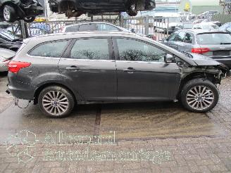 Ford Focus Focus 3 Wagon Combi 1.0 Ti-VCT EcoBoost 12V 125 (M1DD) [92kW]  (02-201=
2/05-2018) picture 5
