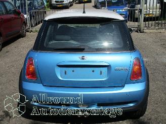 Mini Mini Mini Cooper S (R53) Hatchback 1.6 16V (W11-B16A) [120kW]  (03-2002/09-=
2006) picture 6