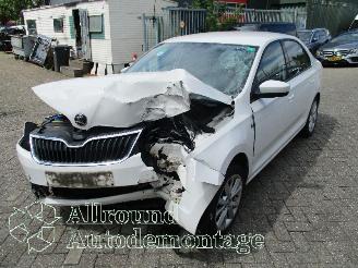 Vrakbiler auto Skoda Rapid Rapid Liftback 1.2 TSI (CBZA) [63kW]  (07-2012/05-2015) 2014