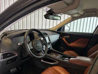 Jaguar F-Pace Portfolio AWD Voll-Leder / Kamera picture 9