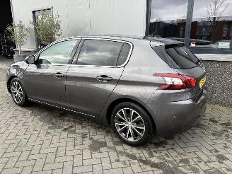 Peugeot 308 1.2 PureTech Allure picture 34