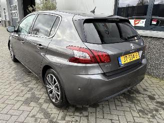 Peugeot 308 1.2 PureTech Allure picture 35