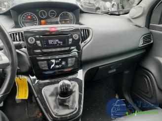 Lancia Ypsilon Ypsilon (312), Hatchback, 2011 0.9 TwinAir 85 picture 17