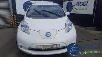 Nissan Leaf Leaf (ZE0), Hatchback, 2010 / 2017 Leaf picture 2