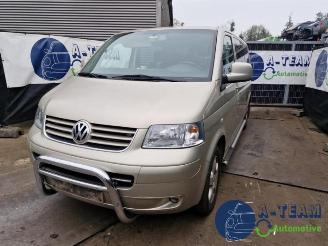 Vrakbiler auto Volkswagen Transporter Transporter T5, Van, 2003 / 2015 2.5 TDi 2006/6