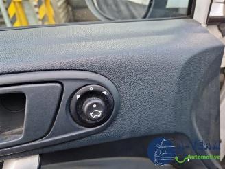 Ford Fiesta Fiesta 6 (JA8), Hatchback, 2008 / 2018 1.4 16V picture 26