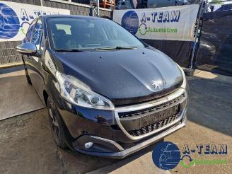 krockskadad bil bedrijf Peugeot 208 208 I (CA/CC/CK/CL), Hatchback, 2012 / 2019 1.2 Vti 12V PureTech 82 2015/12