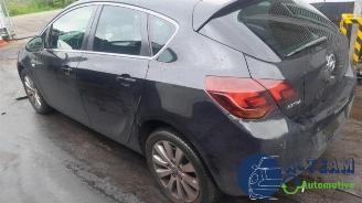 Opel Astra Astra J (PC6/PD6/PE6/PF6), Hatchback 5-drs, 2009 / 2015 1.7 CDTi 16V EcoFLEX 130 picture 7