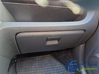 Opel Agila Agila (B), MPV, 2008 / 2014 1.0 12V picture 32