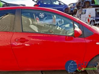 Toyota Yaris Yaris II (P9), Hatchback, 2005 / 2014 1.3 16V VVT-i picture 12