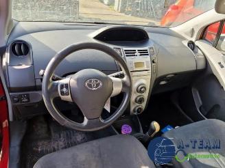 Toyota Yaris Yaris II (P9), Hatchback, 2005 / 2014 1.3 16V VVT-i picture 23