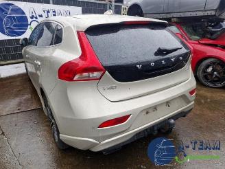 Volvo V-40 V40 (MV), Hatchback 5-drs, 2012 / 2019 1.5 T2 16V Geartronic picture 3