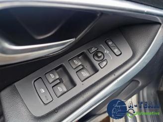 Volvo V-40 V40 (MV), Hatchback 5-drs, 2012 / 2019 1.5 T2 16V Geartronic picture 28