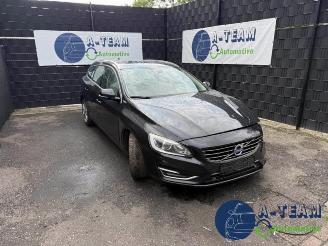 skadebil auto Volvo V-60 V60 I (FW/GW), Combi, 2010 / 2018 2.4 D6 20V Plug-in Hybrid AWD 2013/8