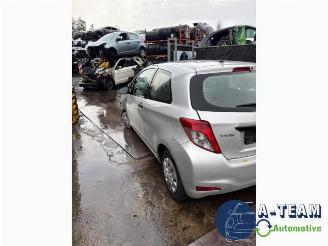 Toyota Yaris Yaris III (P13), Hatchback, 2010 / 2020 1.0 12V VVT-i picture 2