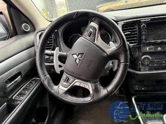 Mitsubishi Outlander Outlander (GF/GG), SUV, 2012 / 2022 2.0 16V PHEV 4x4 picture 20