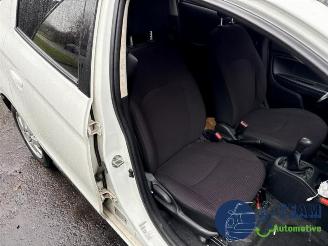 Mitsubishi Space-star Space Star (A0), Hatchback, 2012 1.0 12V picture 13