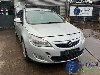 Opel Astra Astra J Sports Tourer (PD8/PE8/PF8), Combi, 2010 / 2015 1.4 16V ecoFLEX picture 3