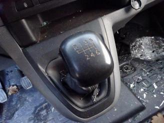 Peugeot Expert Expert (VA/VB/VE/VF/VY), Van, 2016 2.0 Blue HDi 120 16V picture 16