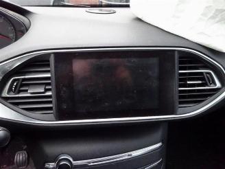 Peugeot 308 308 SW (L4/L9/LC/LJ/LR), Combi 5-drs, 2014 / 2021 1.6 BlueHDi 120 picture 16