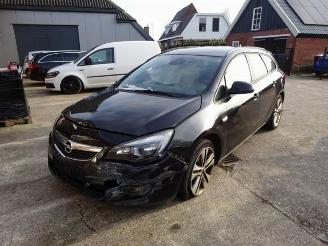 Vrakbiler auto Opel Astra Astra J Sports Tourer (PD8/PE8/PF8), Combi, 2010 / 2015 1.4 Turbo 16V 2011/4