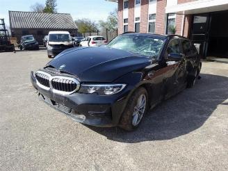 Coche siniestrado BMW 3-serie 3 serie Touring (G21), Combi, 2019 318d 2.0 TwinPower Turbo 16V Mild Hybrid 2021/1