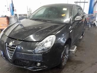 Alfa Romeo Giulietta Giulietta (940) Hatchback 2.0 JTDm 16V 175 TCT (940.B.4000) [129kW]  (=
11-2013/...) picture 1