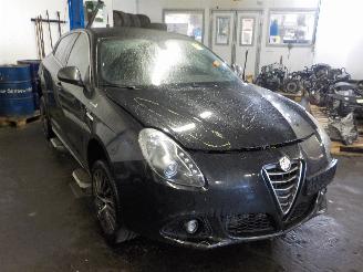 Alfa Romeo Giulietta Giulietta (940) Hatchback 2.0 JTDm 16V 175 TCT (940.B.4000) [129kW]  (=
11-2013/...) picture 2