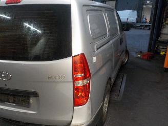 Hyundai H-300 H-300 Van 2.5 CRDi (D4CB) [125kW]  (02-2008/...) picture 3