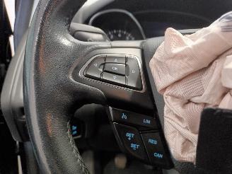 Ford Focus Focus 3 Wagon Combi 1.0 Ti-VCT EcoBoost 12V 125 (M1DD) [92kW]  (02-201=
2/05-2018) picture 14