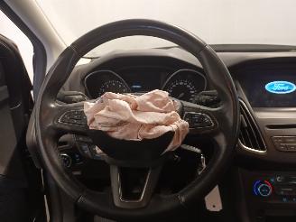 Ford Focus Focus 3 Wagon Combi 1.0 Ti-VCT EcoBoost 12V 125 (M1DD) [92kW]  (02-201=
2/05-2018) picture 11