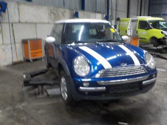 Mini Mini Mini One/Cooper (R50) Hatchback 1.6 16V Cooper (W10-B16A) [85kW]  (06-=
2001/09-2006) picture 2
