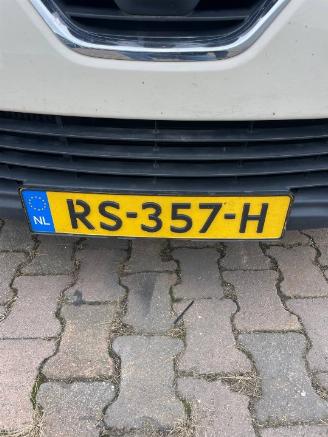 Käytettyjen passenger cars Renault Captur Captur (2R) SUV 0.9 Energy TCE 12V (H4B-400(H4B-A4)) [66kW]  (06-2013/=
=2E..) 1980