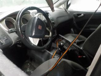 Seat Ibiza Ibiza IV (6J5) Hatchback 5-drs 1.4 16V (CGGB) [63kW]  (03-2008/05-2015=
) picture 5