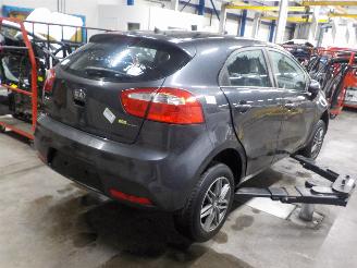 Kia Rio Rio III (UB) Hatchback 1.2 CVVT 16V (G4LA5) [63kW]  (09-2011/12-2017) picture 3