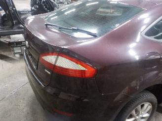 Ford Mondeo Mondeo IV Hatchback 1.8 TDCi 125 16V (QYBA) [92kW]  (06-2007/11-2010) picture 3