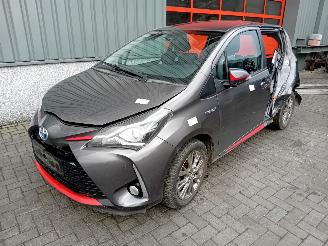 Toyota Yaris Yaris III (P13) Hatchback 1.5 16V Hybrid (1NZ-FXE) [74kW]  (04-2015/09=
-2020) picture 1