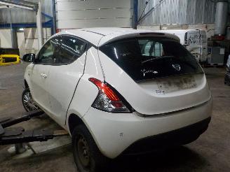 Lancia Ypsilon Ypsilon (312) Hatchback 0.9 TwinAir 80 (312.A.5000) [59kW]  (12-2013/.=
=2E.) picture 4